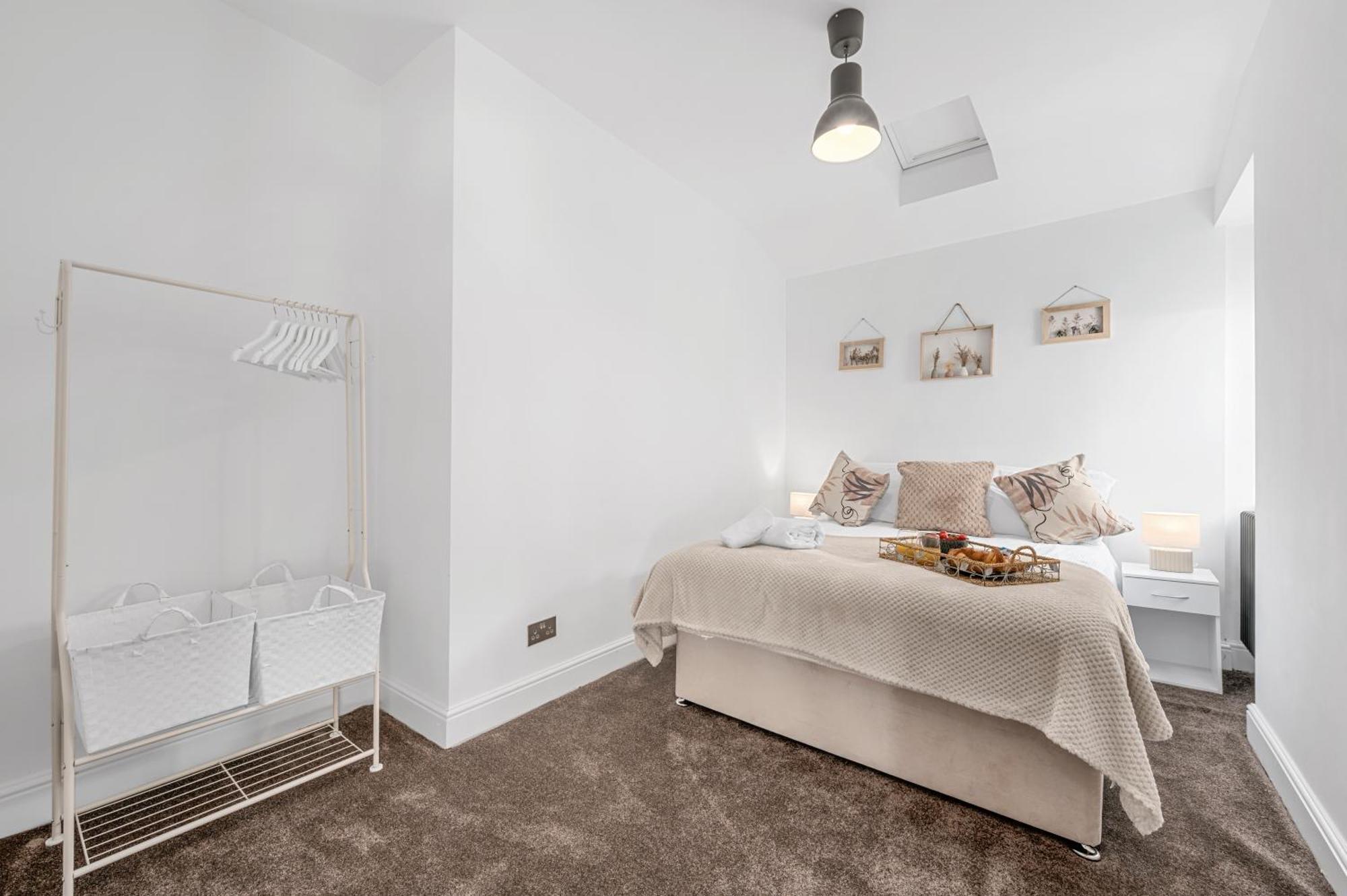 Relax At Little Hawkcliffe Villa Steeton ภายนอก รูปภาพ