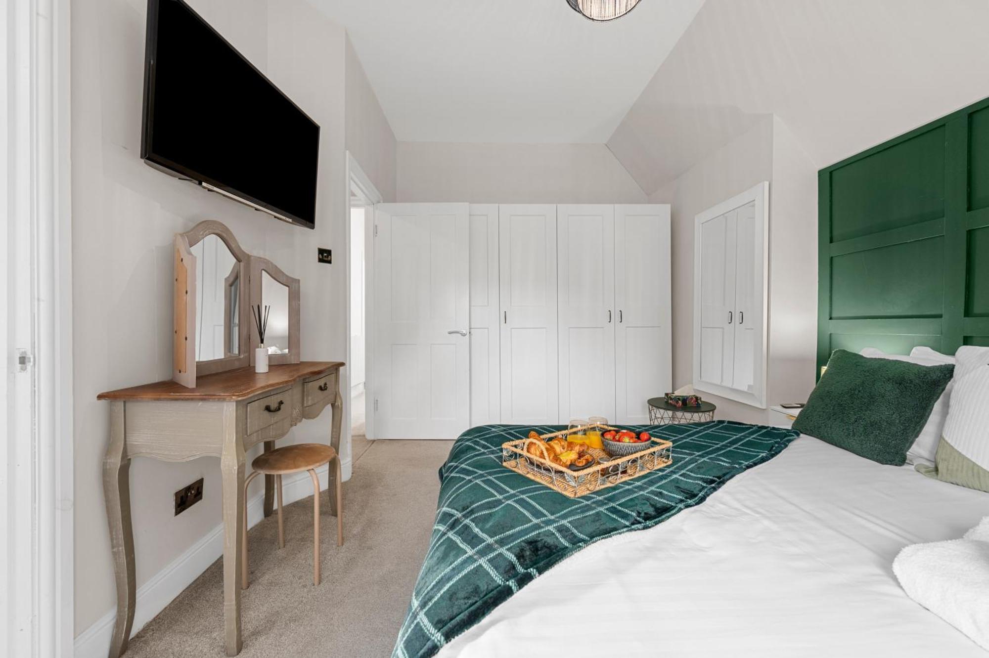 Relax At Little Hawkcliffe Villa Steeton ภายนอก รูปภาพ